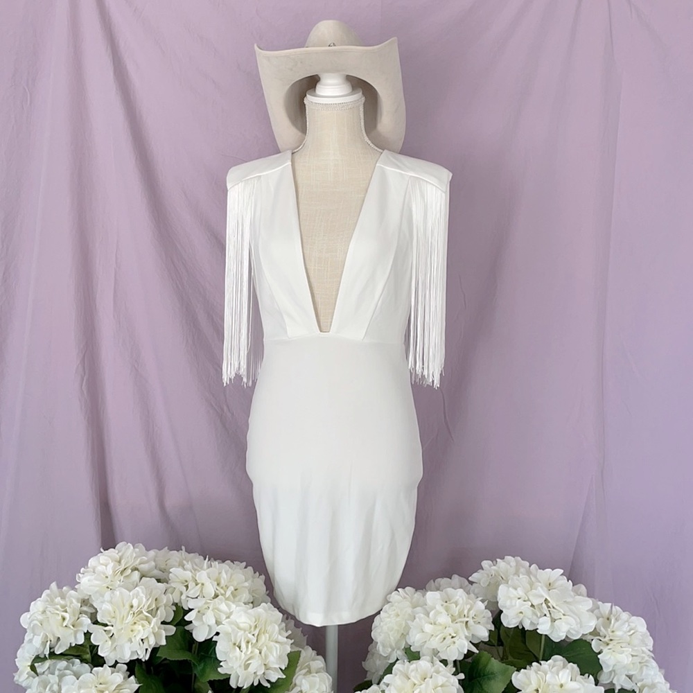 Plunge neck fitted white dress - S